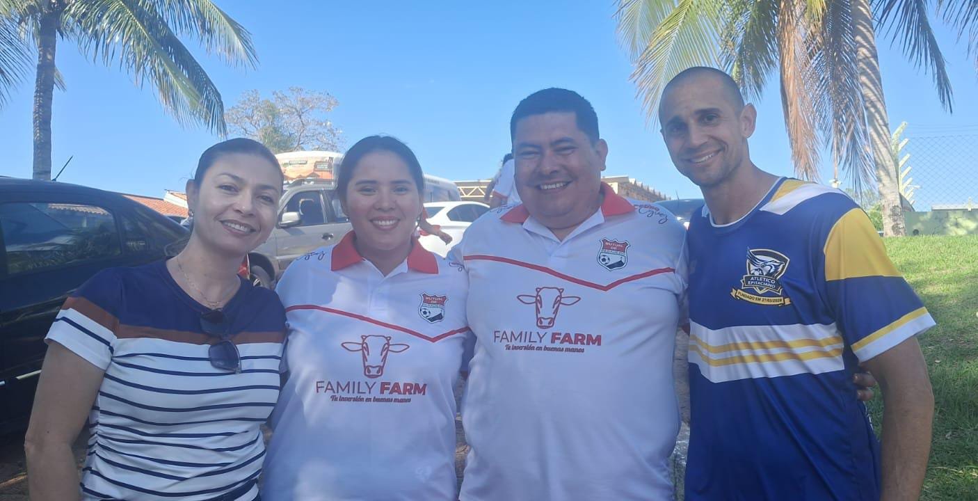 Maria renée Hoyos Medina e seu esposo pedro Eguez